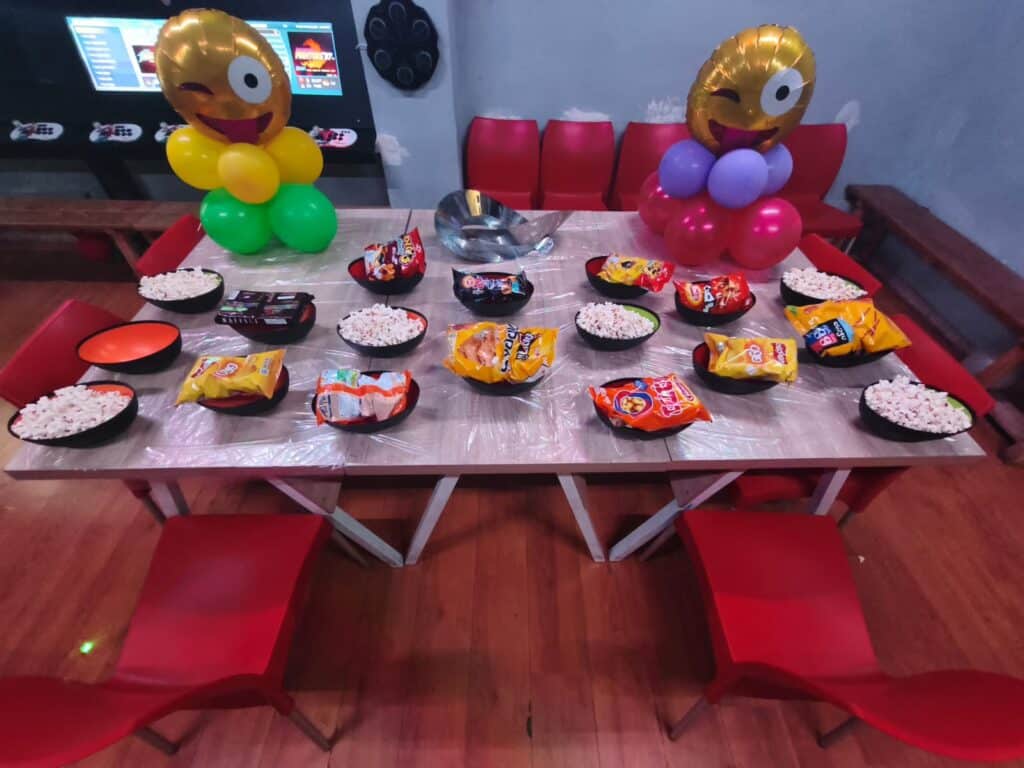 כיבוד בחדר בריחה יום הולדת